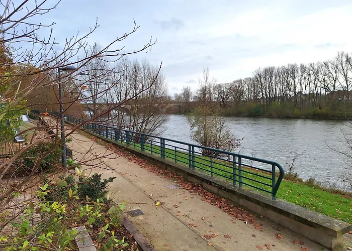 Notre Dame 1 - Vue Sur La Loire - Rdc - Hypercentre